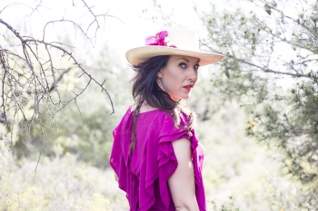EL GLAMOUR DE UNA PAMELA